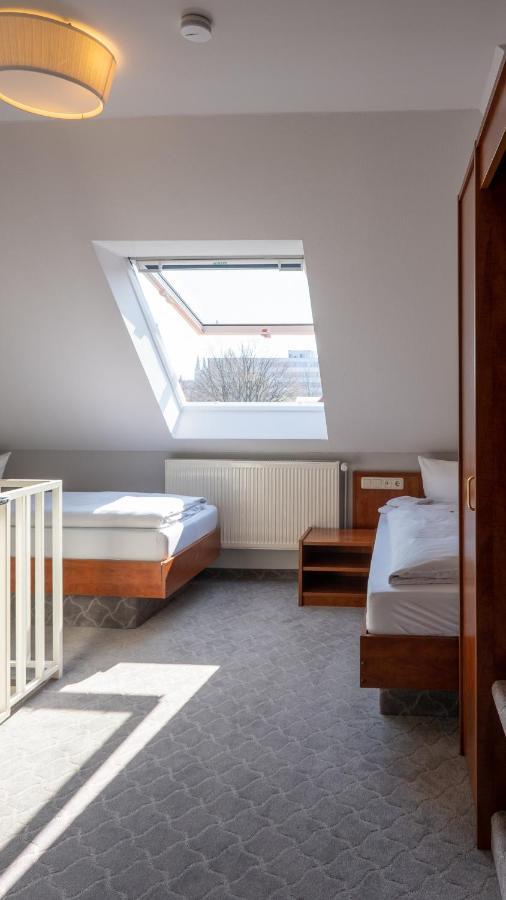 Hotel Am Uenglinger Tor Stendal Buitenkant foto