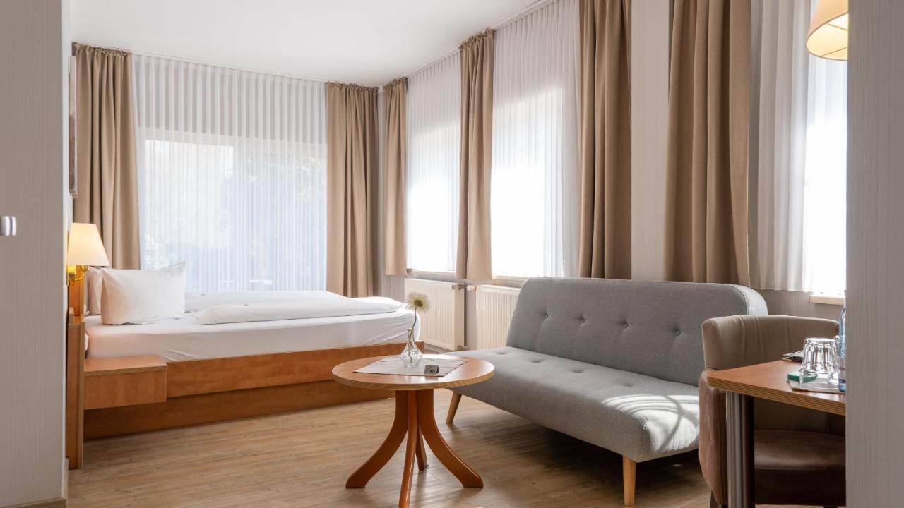 Hotel Am Uenglinger Tor Stendal Buitenkant foto