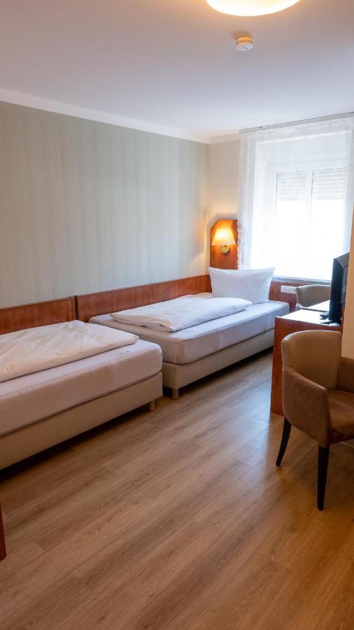 Hotel Am Uenglinger Tor Stendal Buitenkant foto