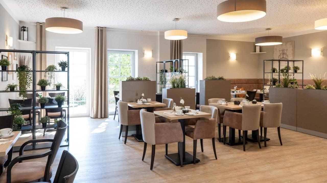 Hotel Am Uenglinger Tor Stendal Buitenkant foto