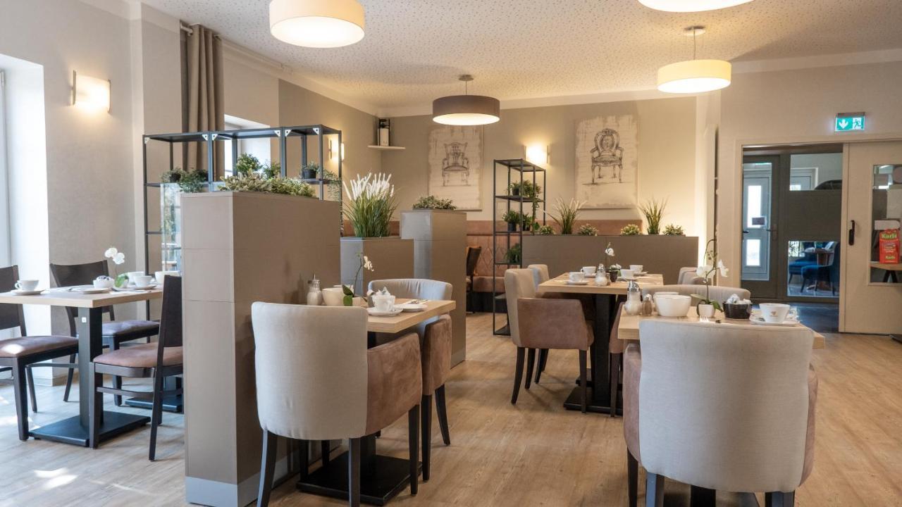 Hotel Am Uenglinger Tor Stendal Buitenkant foto