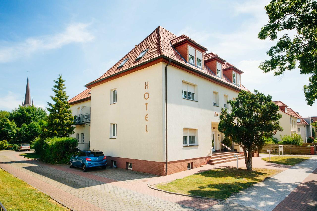 Hotel Am Uenglinger Tor Stendal Buitenkant foto